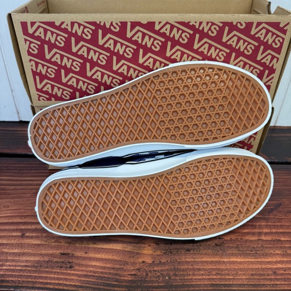 NIB Vans Classic Slip-On Color Theory Checkerboard Navy White Sneakers - Picture 8 of 11